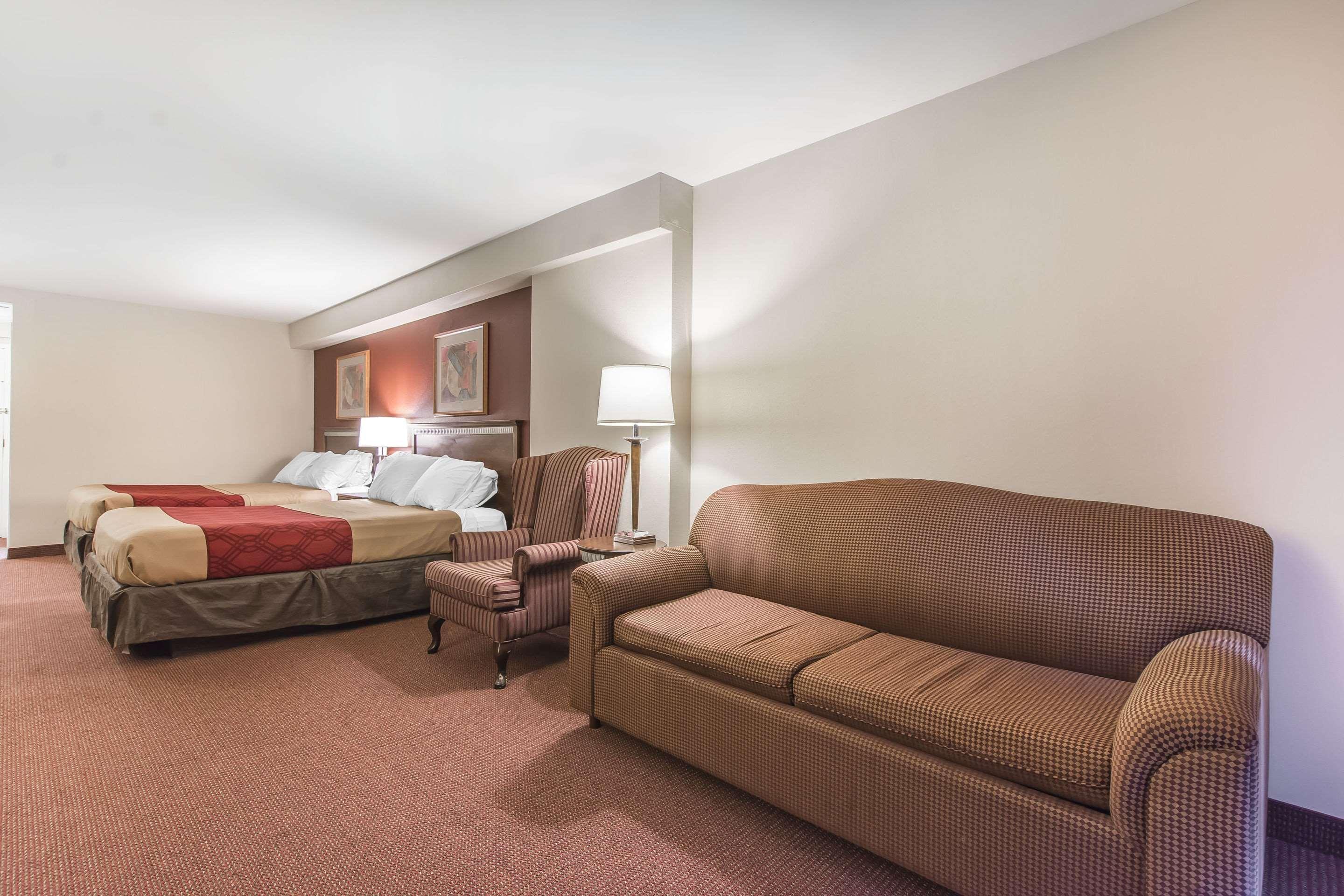 Econo Lodge Орилия Екстериор снимка