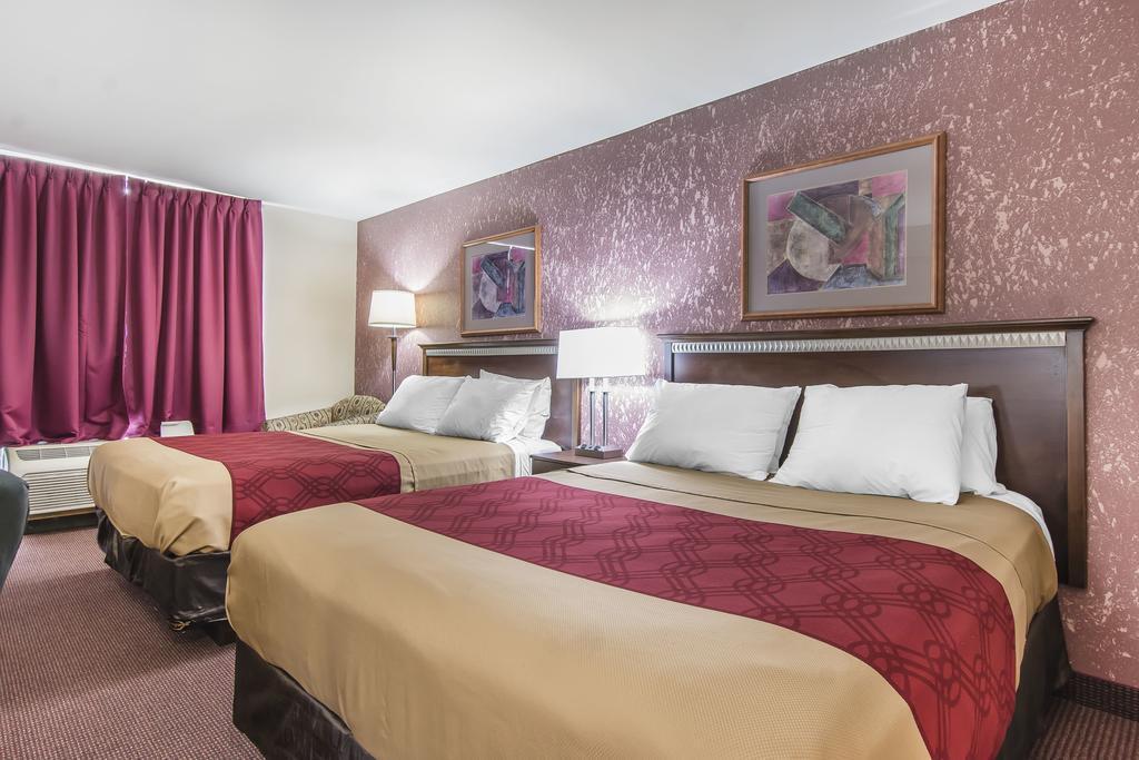 Econo Lodge Орилия Екстериор снимка